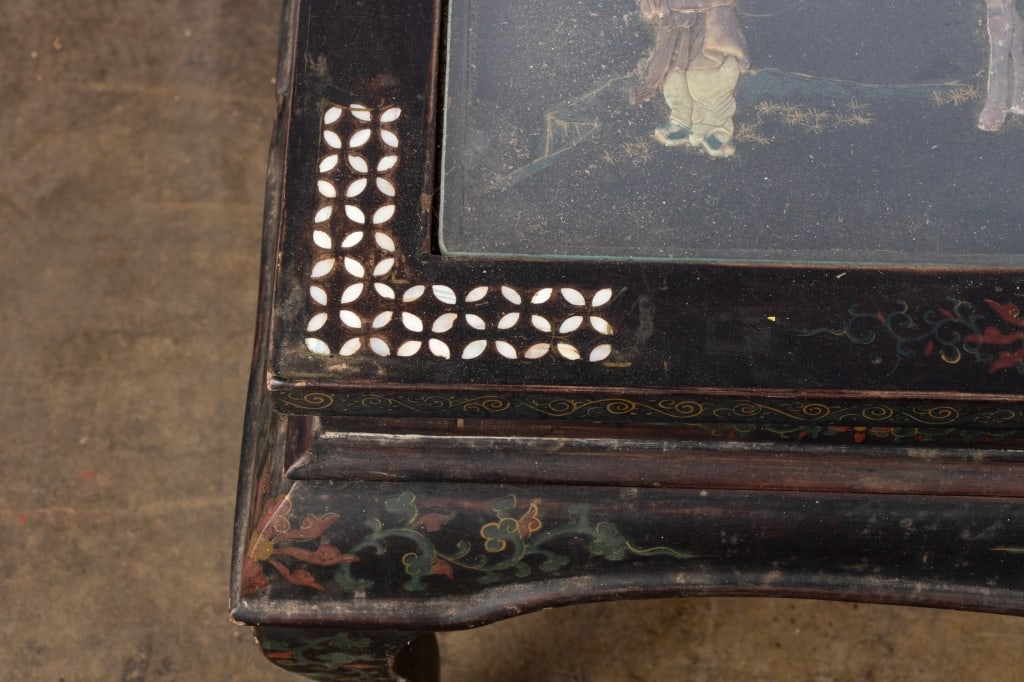 VINTAGE BLACK LACQUER COFFEE TABLE - 7