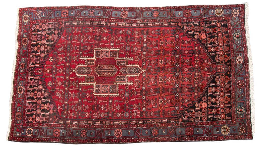 VINTAGE PERSIAN BAKHTIARI RUG (1 of 7)