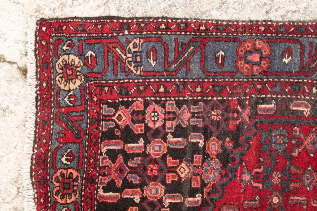 VINTAGE PERSIAN BAKHTIARI RUG - 4