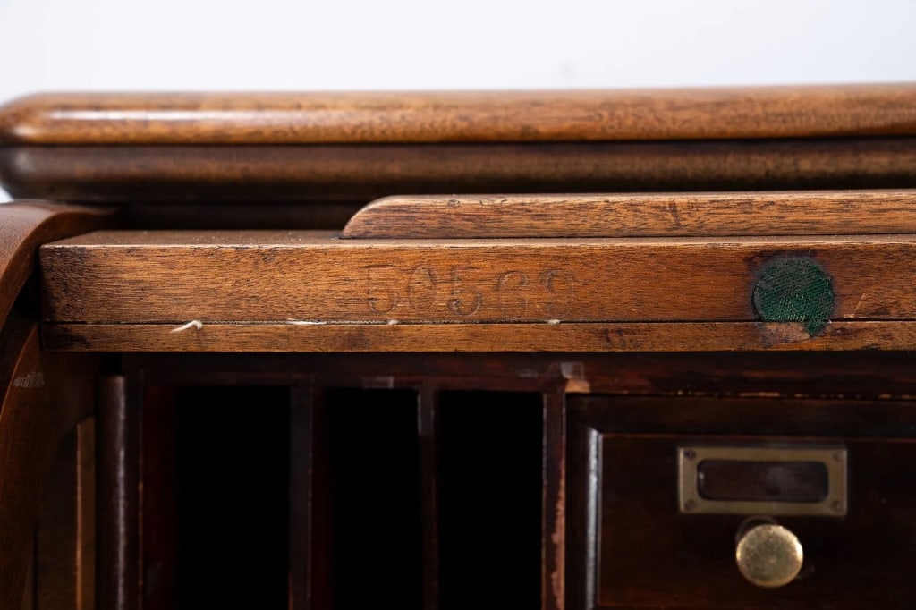 ENGLISH EDWARDIAN OAK ROLL TOP DESK - 9