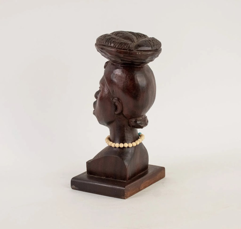 AFRICAN HAND CARVED WOOD BUST OF A WOMAN - 4