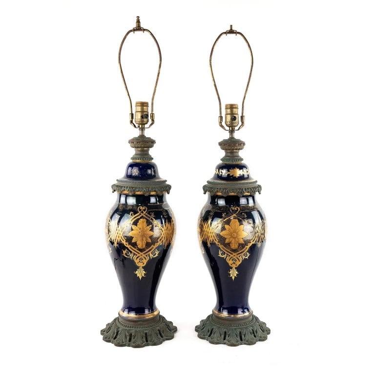 PAIR OF 19TH C. FRENCH PORCELAIN TABLE LAMPS (1 of 11)