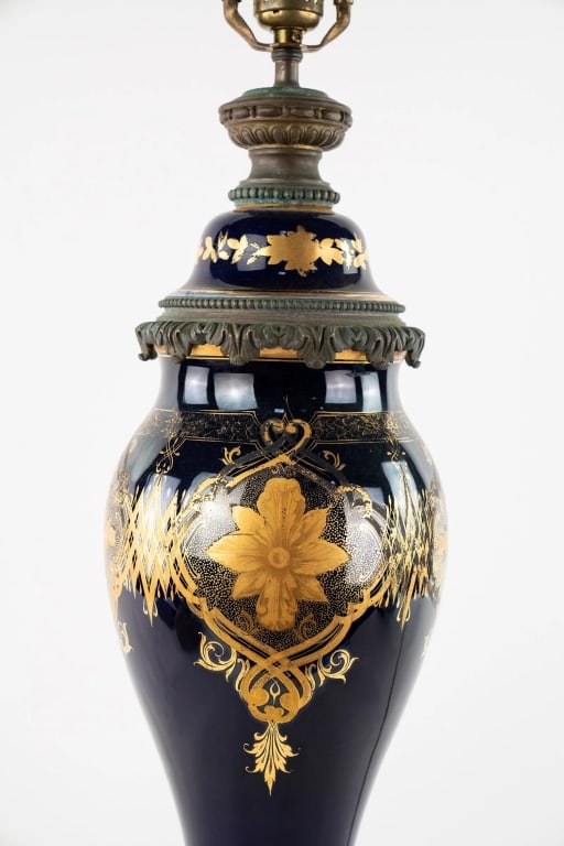 PAIR OF 19TH C. FRENCH PORCELAIN TABLE LAMPS - 5