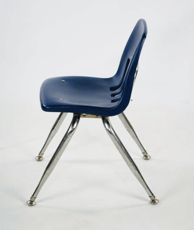 21 MID-CENTURY SCHOOL DESKS WITH CHAIRS - 11
