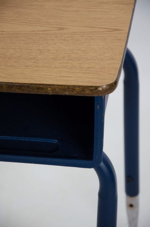 21 MID-CENTURY SCHOOL DESKS WITH CHAIRS - 8
