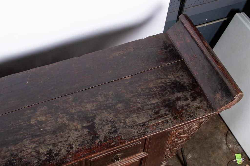 19TH C. CHINESE ALTAR CABINET - 12