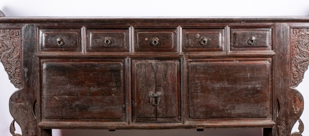 19TH C. CHINESE ALTAR CABINET - 2