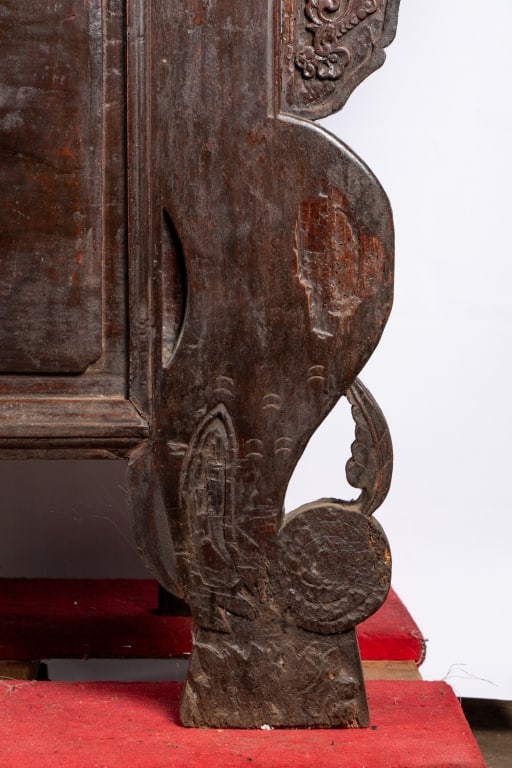 19TH C. CHINESE ALTAR CABINET - 6
