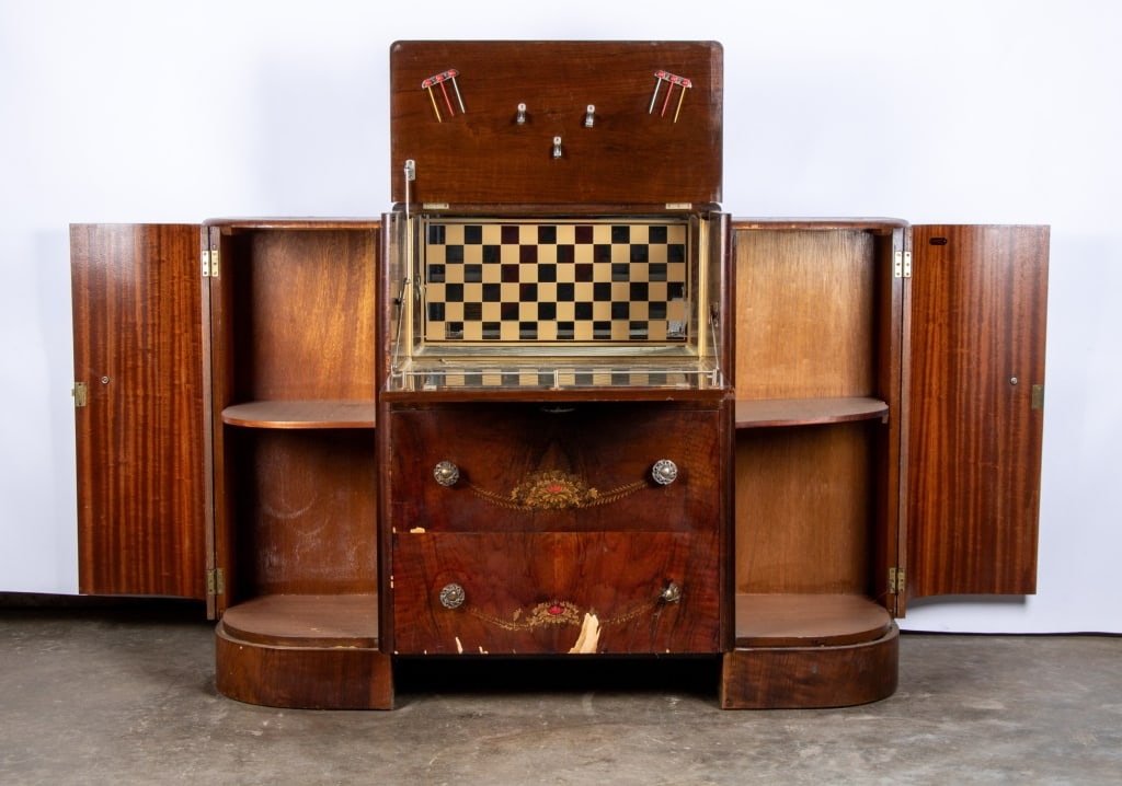 MID-CENTURY TURNIDGE BAR CABINET - 2