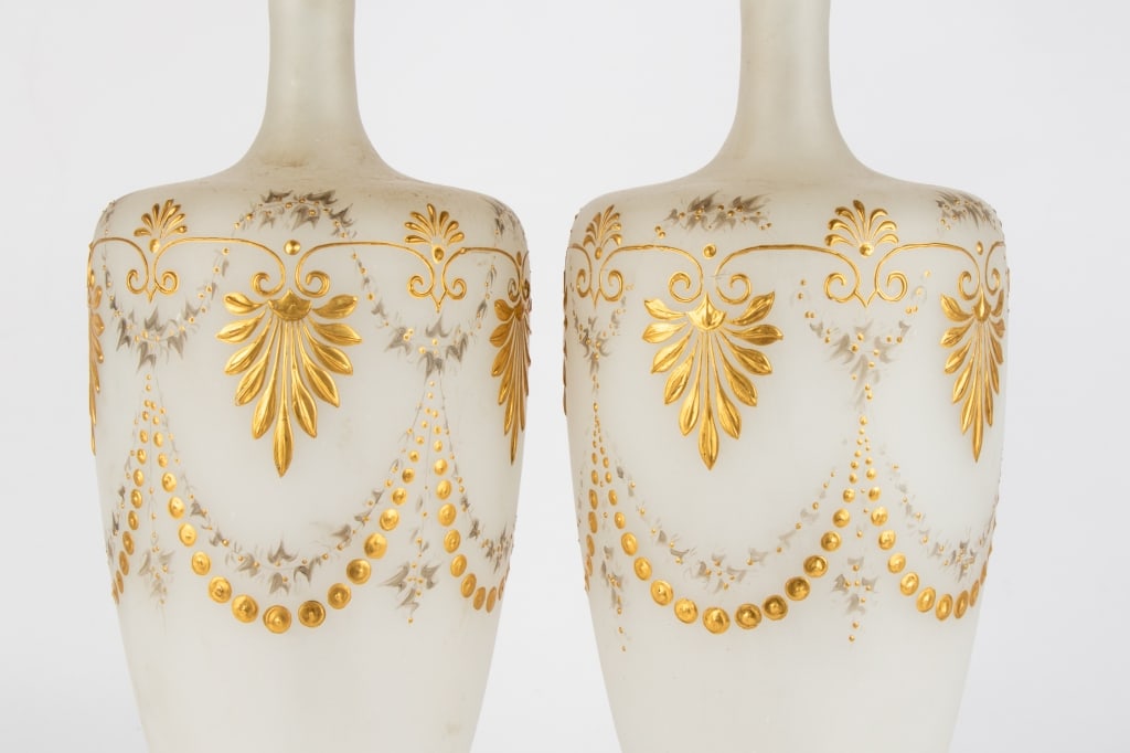 PAIR OF FROSTED GLASS TABLE LAMPS - 4