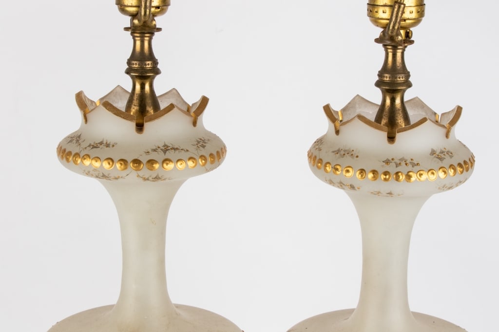 PAIR OF FROSTED GLASS TABLE LAMPS - 6