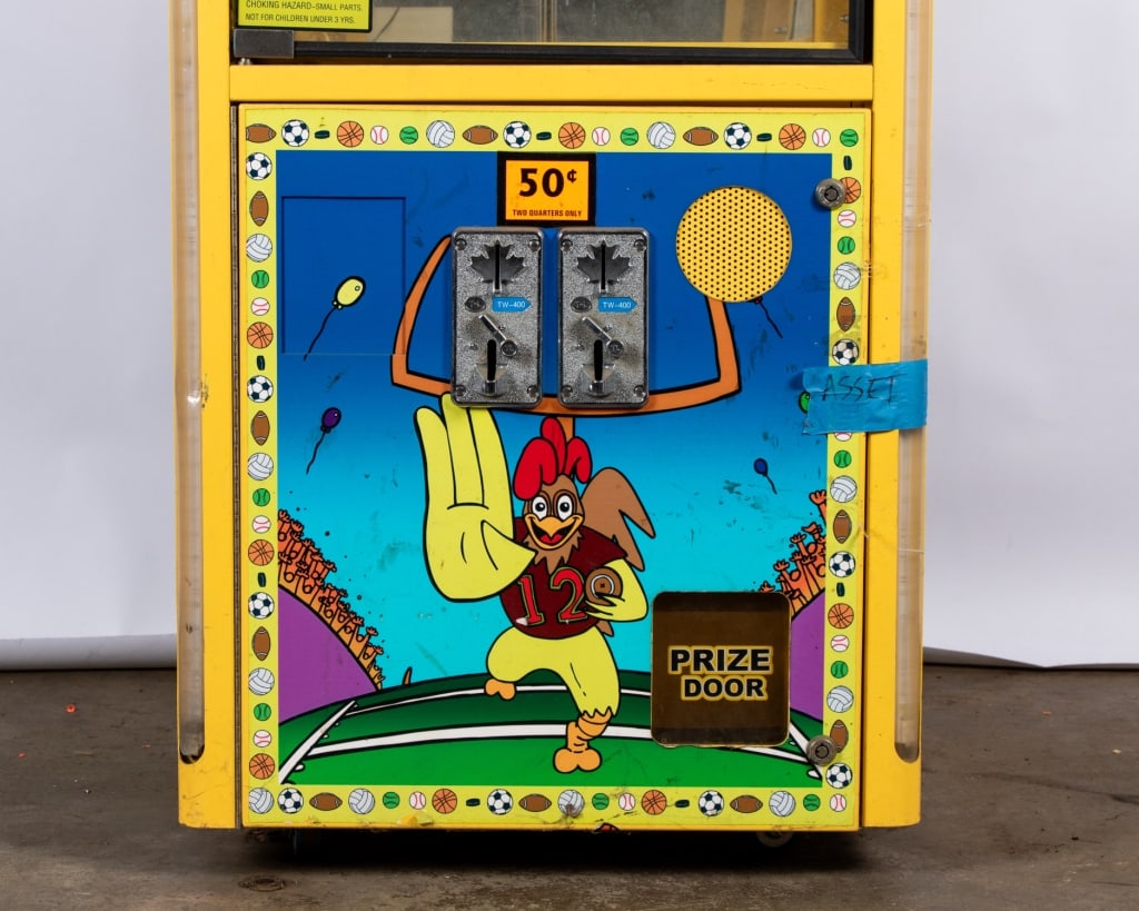 ALL AMERICAN CHICKEN PRIZE ARCADE GAME - 4