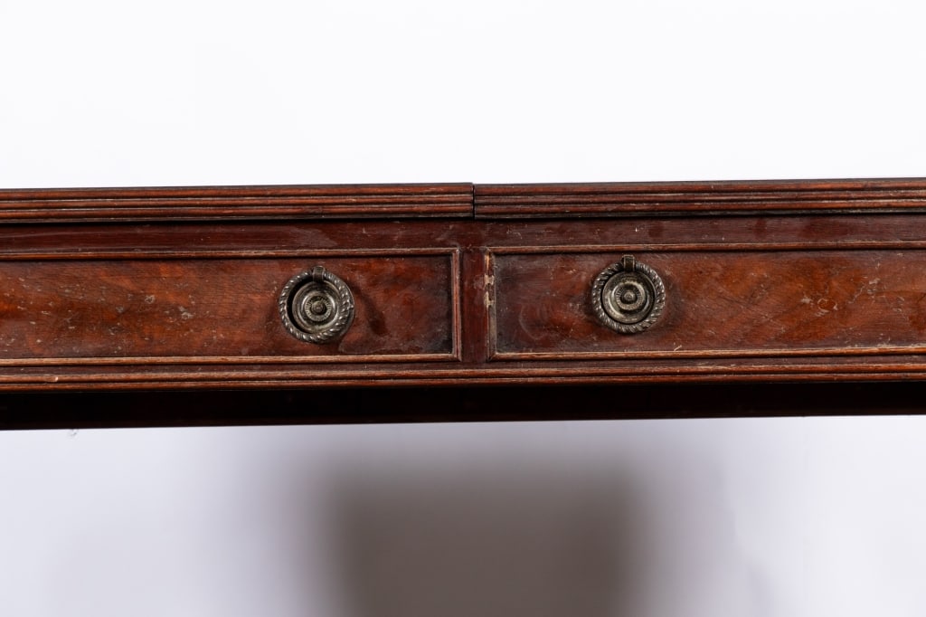 19TH C. HEPPLEWHITE STYLE WALNUT DROP LEAF TABLE - 3