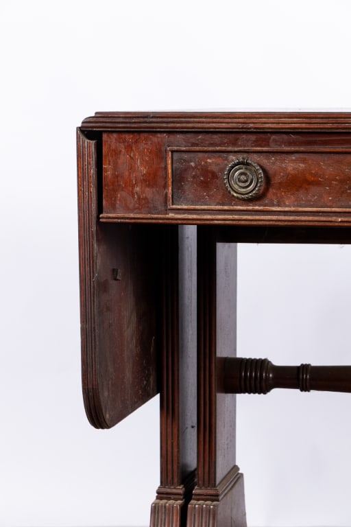 19TH C. HEPPLEWHITE STYLE WALNUT DROP LEAF TABLE - 4