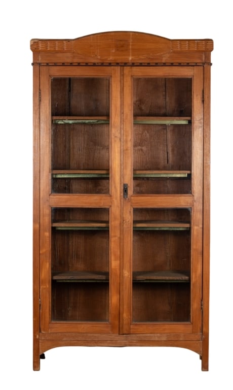 ARTS & CRAFTS DISPLAY CASE (1 of 8)