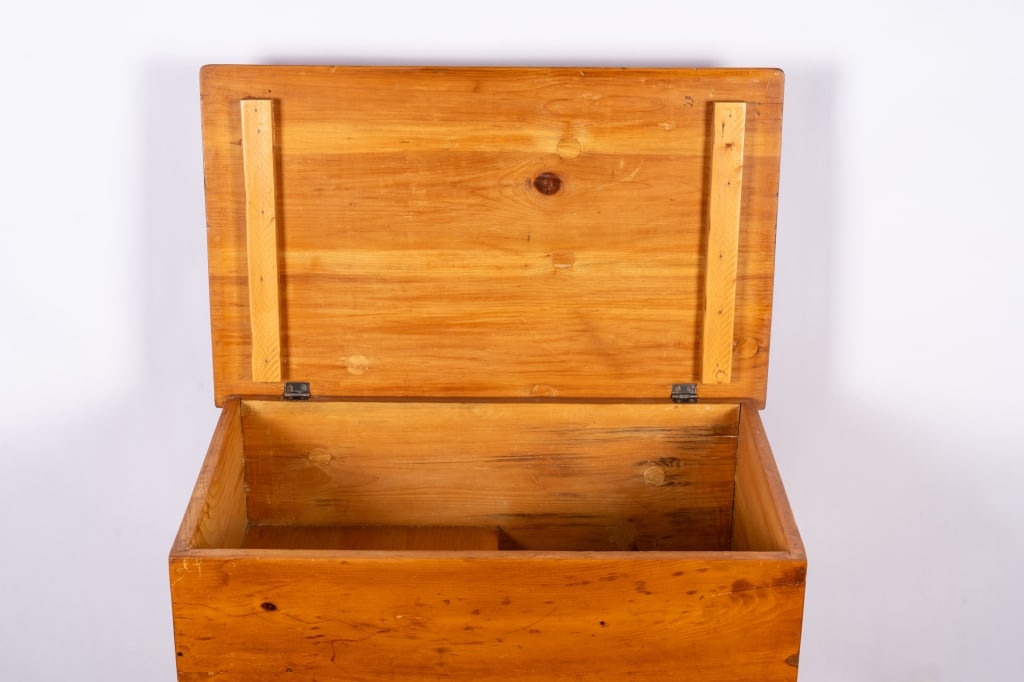 SALESMAN SAMPLE PINE LIFT TOP WASHSTAND - 3