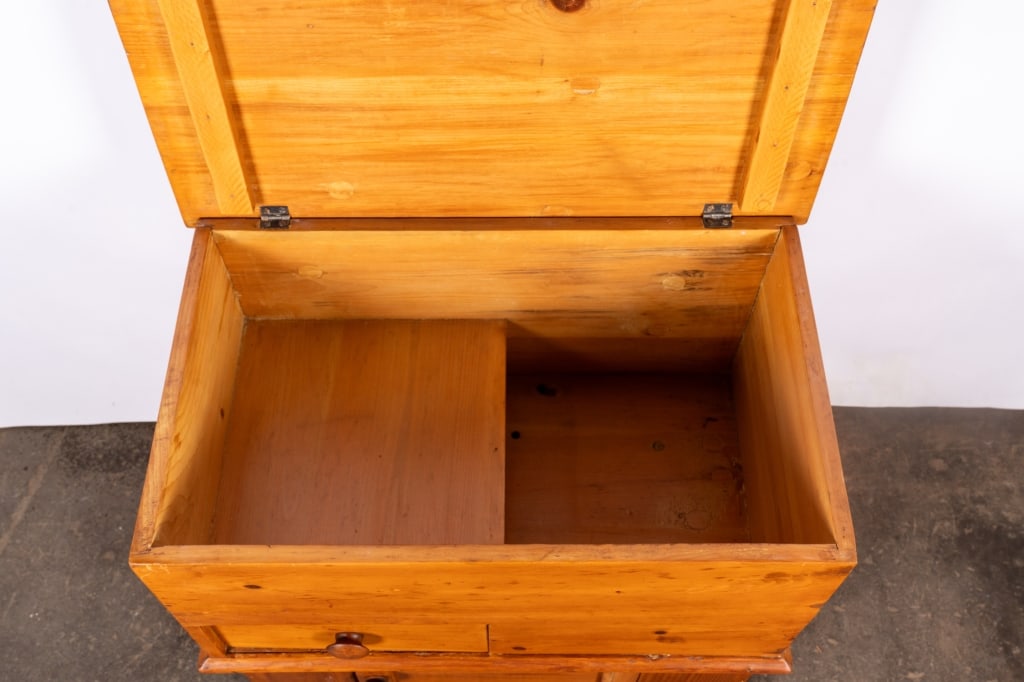 SALESMAN SAMPLE PINE LIFT TOP WASHSTAND - 4