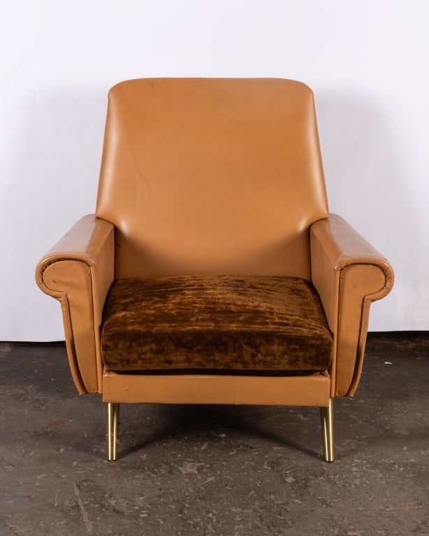 PAIR OF MODERNIST ITALIAN ARMCHAIRS - 3