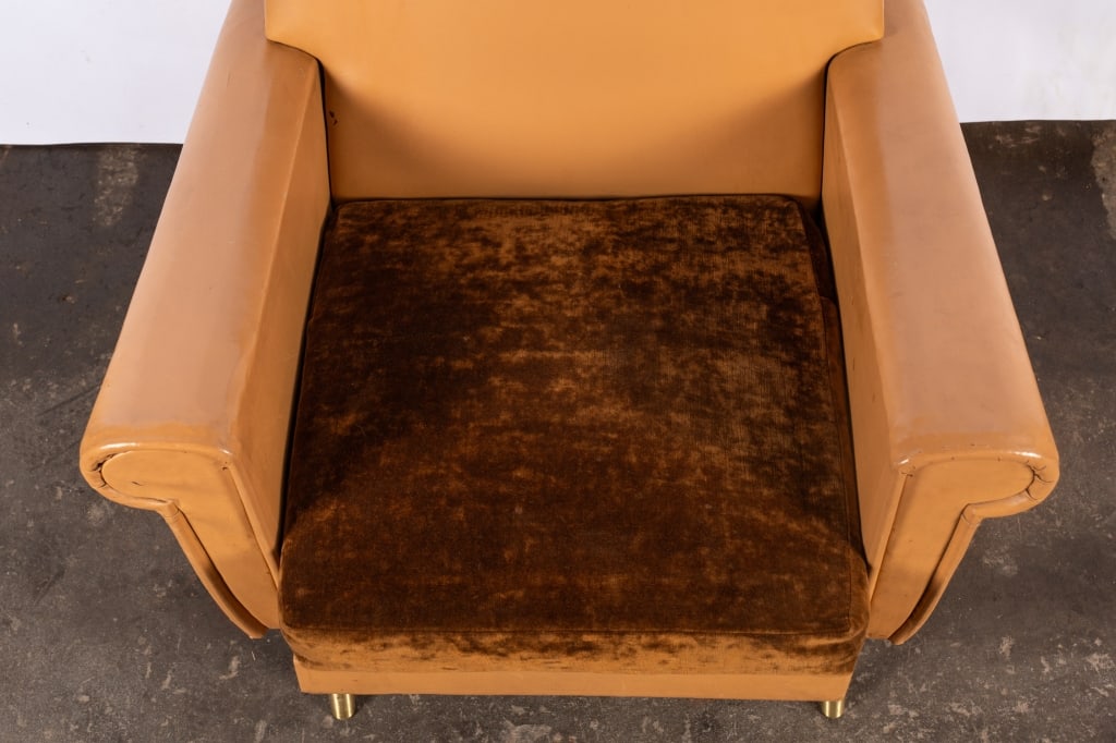 PAIR OF MODERNIST ITALIAN ARMCHAIRS - 4