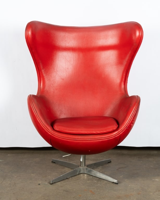 ARNE JACOBSEN STYLE EGG CHAIR - 2
