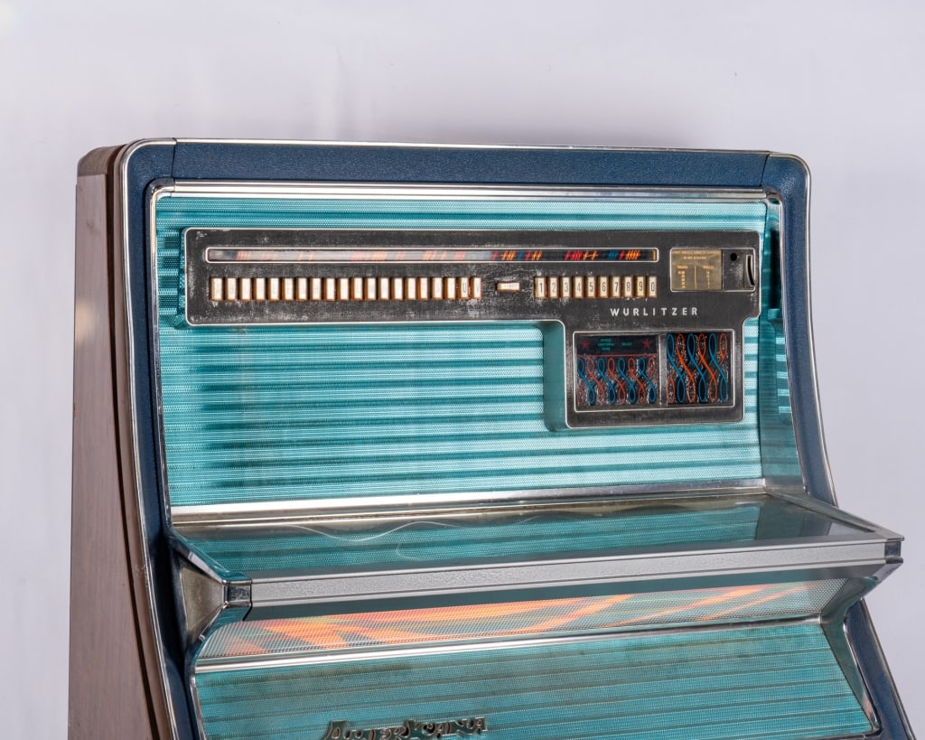 WURLITZER AMERICANA 3700 JUKEBOX - 3