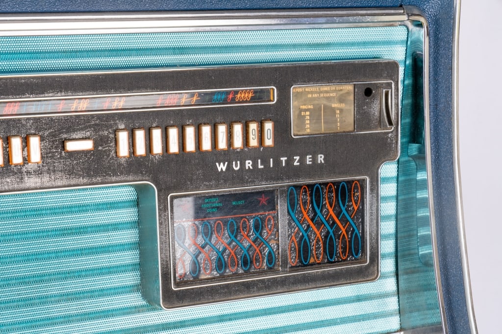 WURLITZER AMERICANA 3700 JUKEBOX - 4