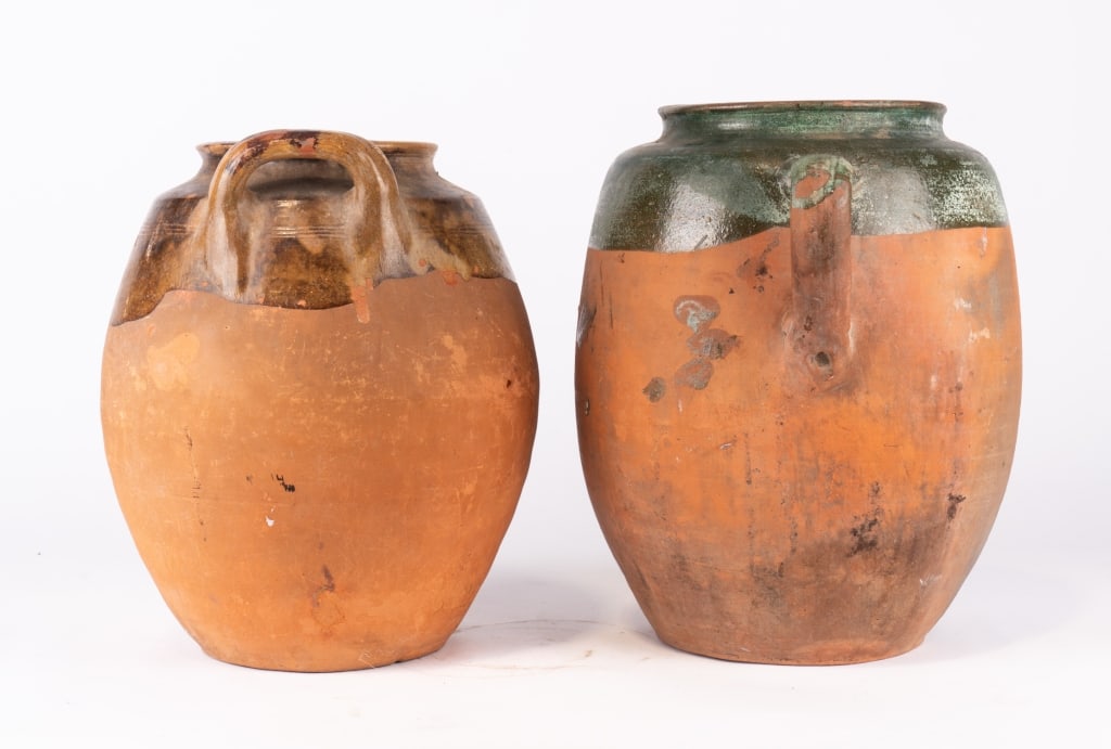 TWO VINTAGE POTTERY VASES - 6