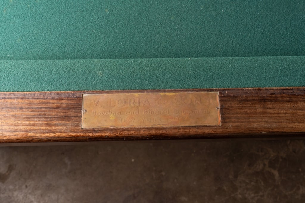 ARTS & CRAFTS BRUNSWICK-BALKE-COLLENDER POOL TABLE - 8