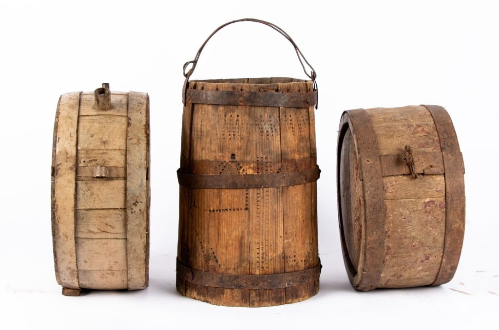CHINESE PRIMITIVE CANTEEN VESSELS - 3