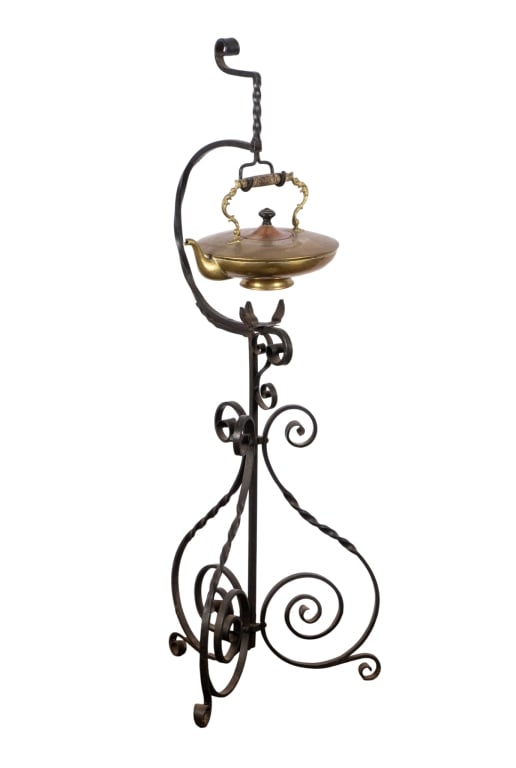 EARLY 20TH CENTURY BRASS KETTLE (1 of 5)