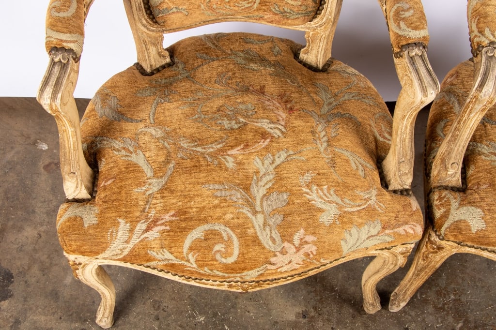 PAIR OF LOUIS XV STYLE FAUTEUIL ARMCHAIRS - 3