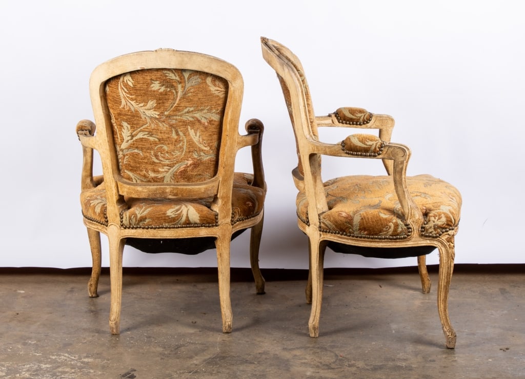 PAIR OF LOUIS XV STYLE FAUTEUIL ARMCHAIRS - 5