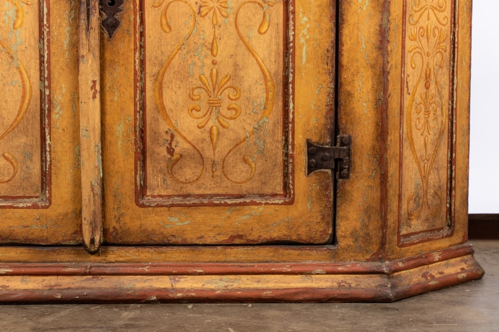 ANTIQUE ITALIAN HAND-PAINTED SIDEBOARD - 4