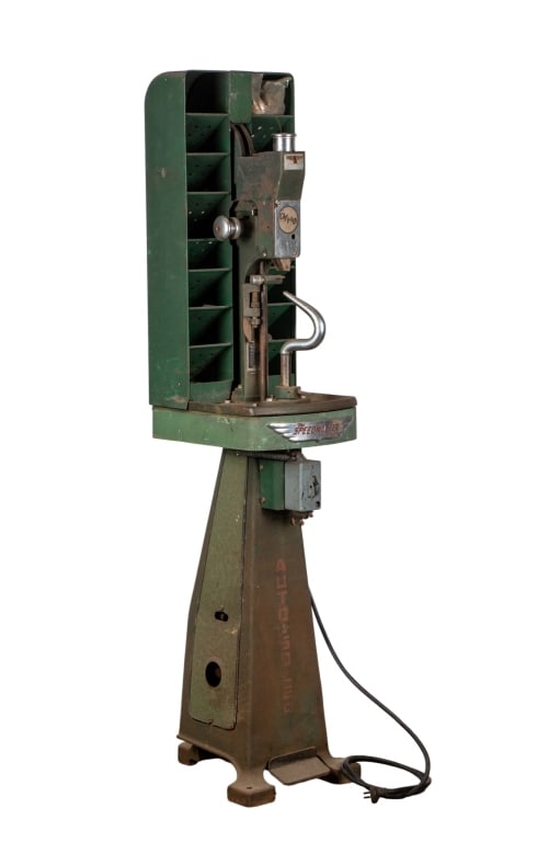 SPEEDMASTER AUTO SOLER MACHINE WITH SHOE NAILER (1 of 8)