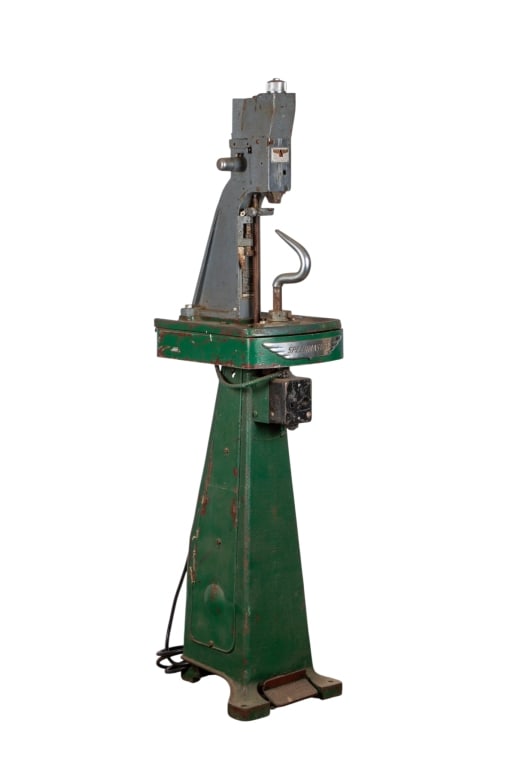 SPEEDMASTER AUTO SOLER MACHINE WITH SHOE NAILER (1 of 8)