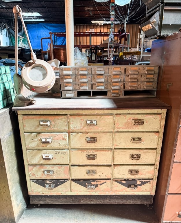 VINTAGE INDUSTRIAL CABINET WITH MAGNIFYING LAMP - 2