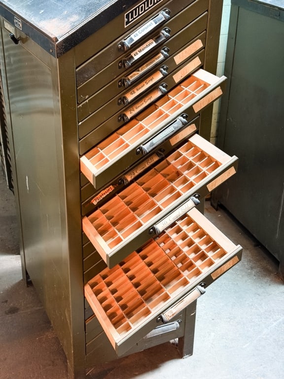 VINTAGE LUDLOW LETTERPRESS TYPESET CABINET - 4