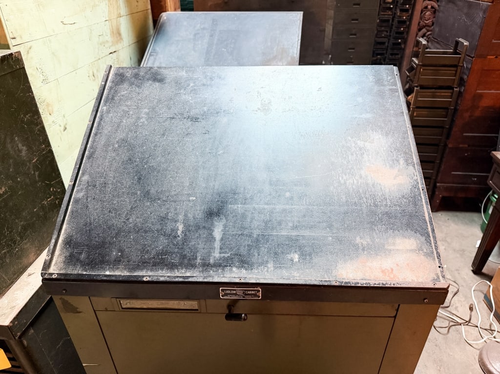 VINTAGE LUDLOW LETTERPRESS TYPESET CABINET - 5