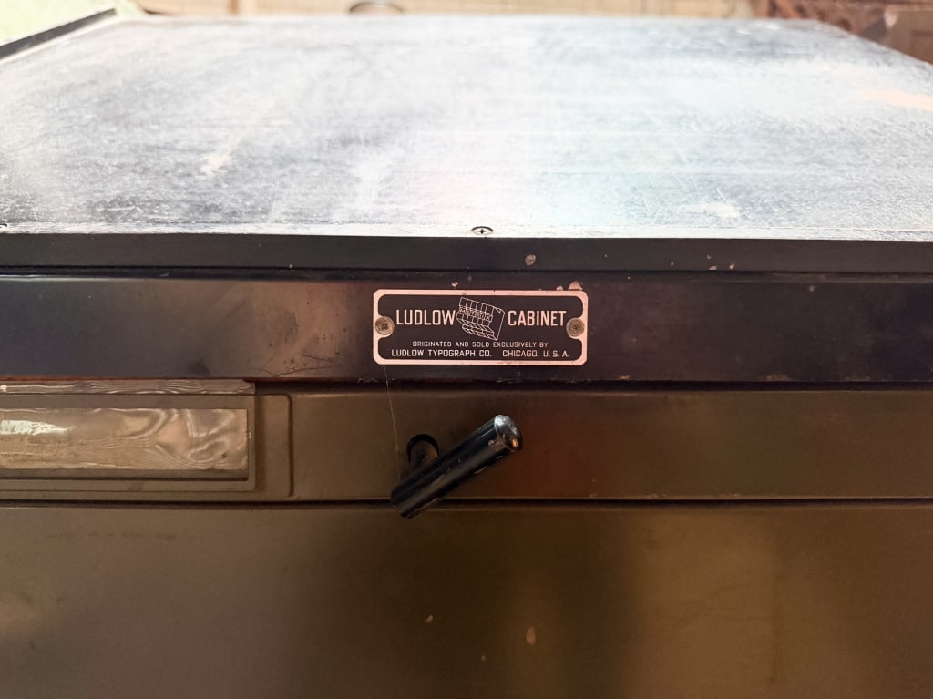 VINTAGE LUDLOW LETTERPRESS TYPESET CABINET - 6