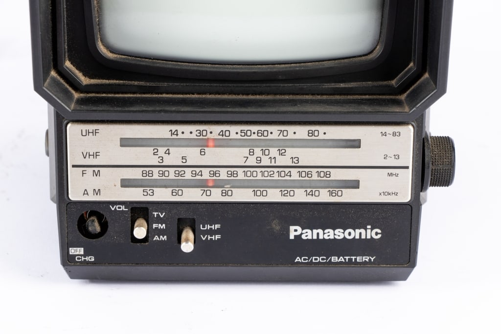 VINTAGE PANASONIC PORTABLE AM/FM TELEVISION - 4