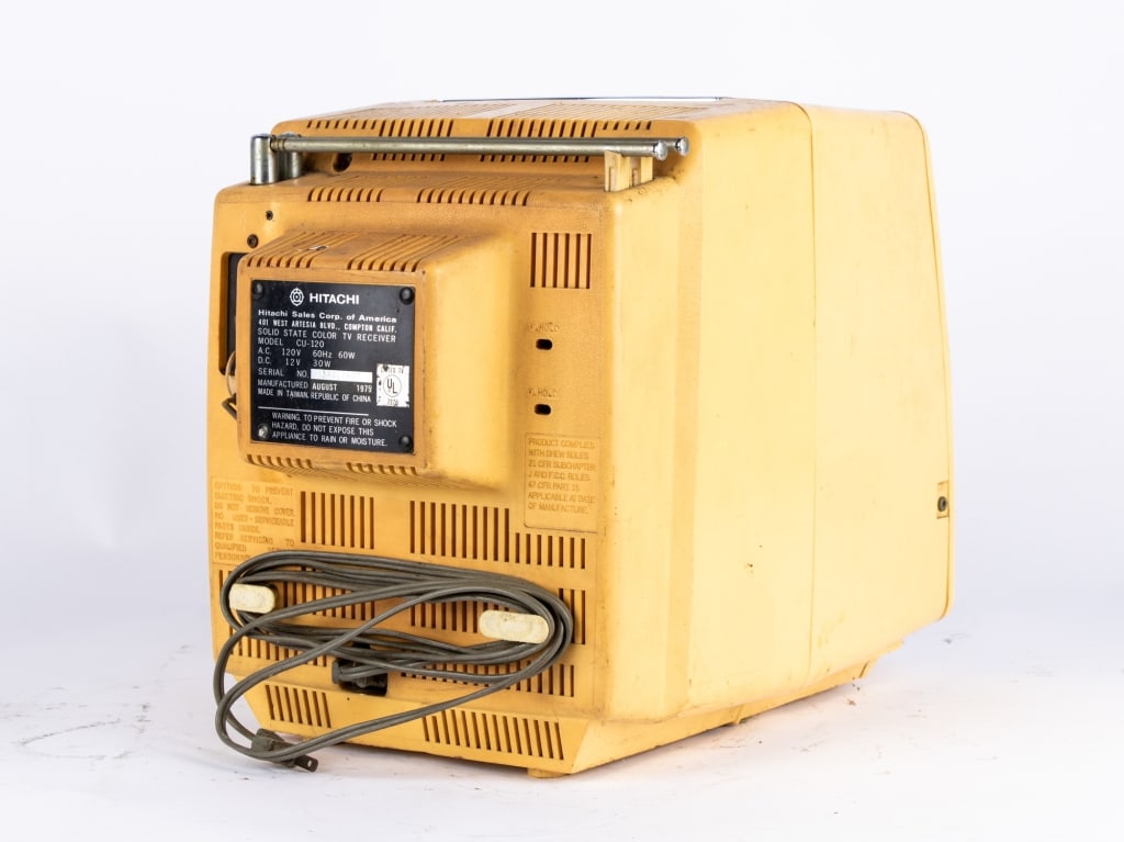 VINTAGE HITACHI PORTABLE TV - 5