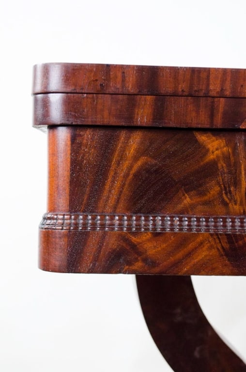 19TH C. MAHOGANY BURLWOOD OCCASIONAL TABLE - 6