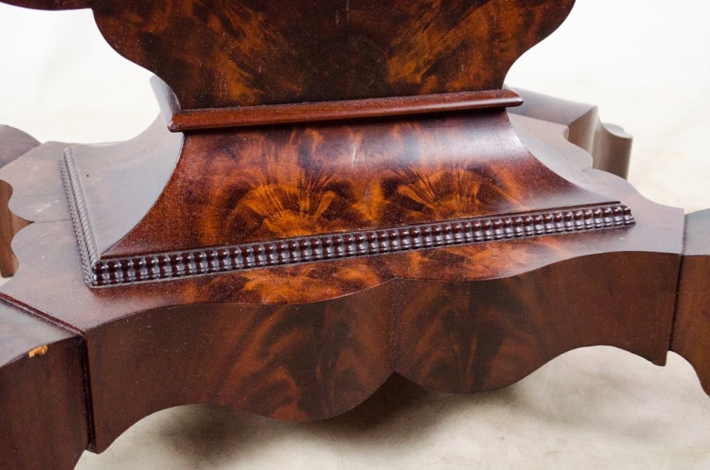 19TH C. MAHOGANY BURLWOOD OCCASIONAL TABLE - 7