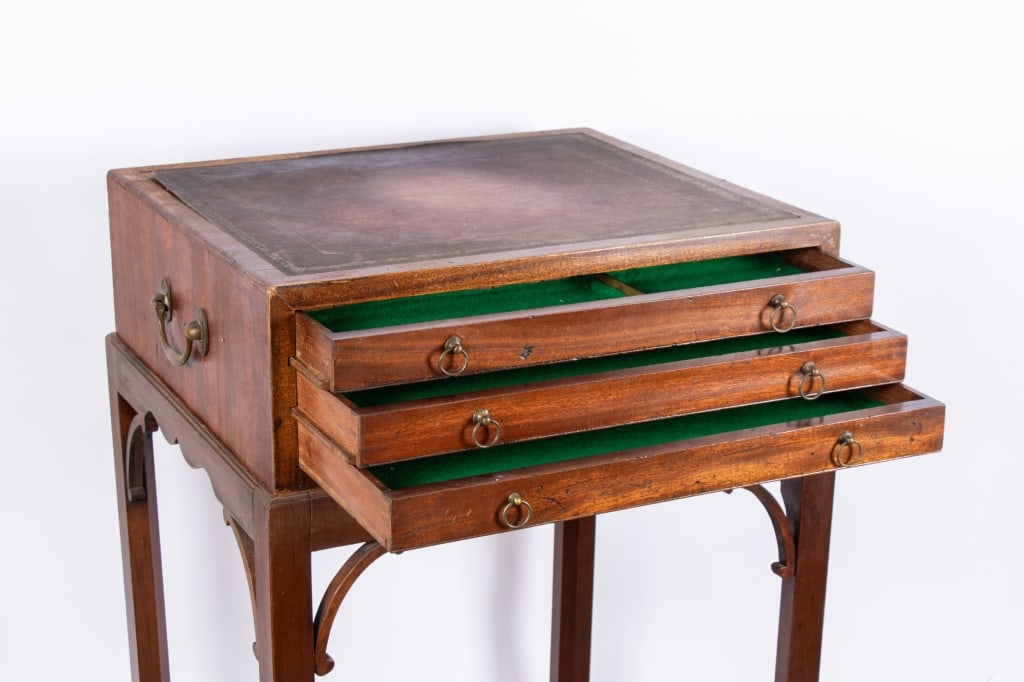 PAIR OF CHIPPENDALE STYLE JEWELRY CASES ON STANDS - 4
