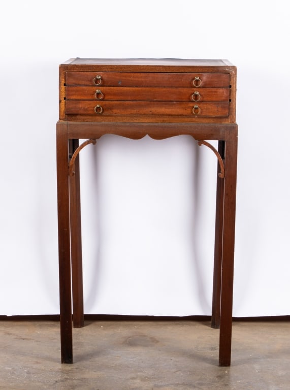 PAIR OF CHIPPENDALE STYLE JEWELRY CASES ON STANDS - 5