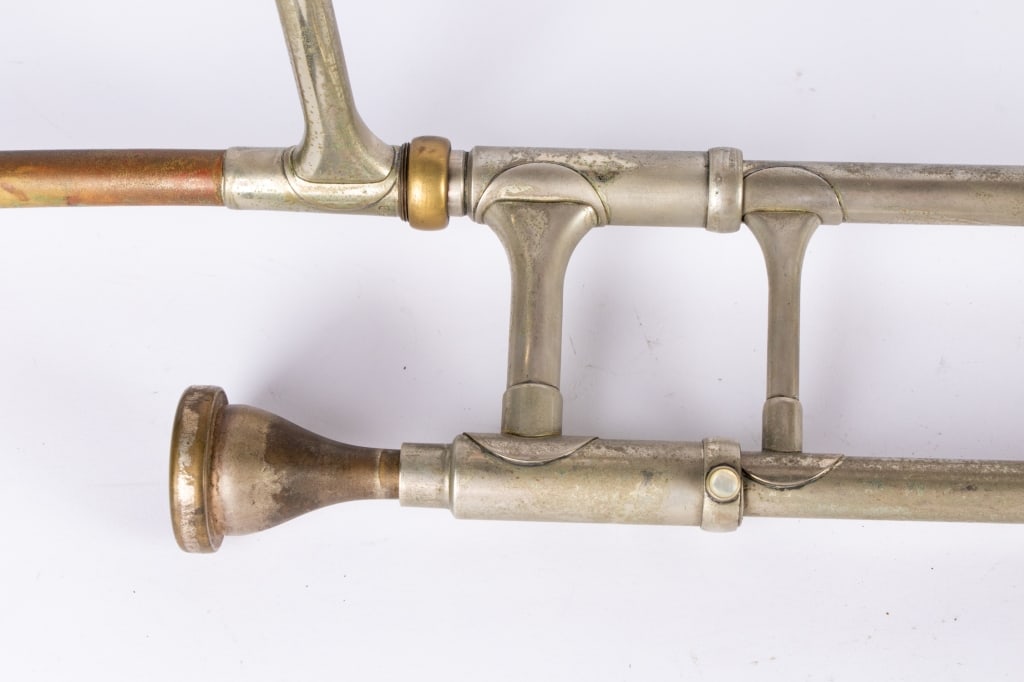 VINTAGE F. E. OLDS & SON BRASS TROMBONE - 4