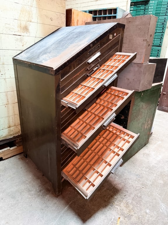 VINTAGE LUDLOW LETTERPRESS TYPESET CABINET - 4