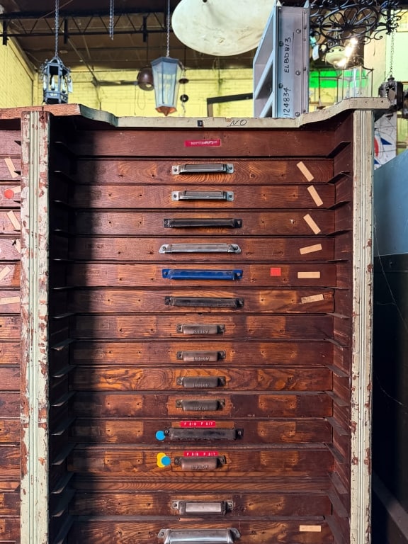 MONUMENTAL LUDLOW OAK MULTI DRAWER CABINET - 5
