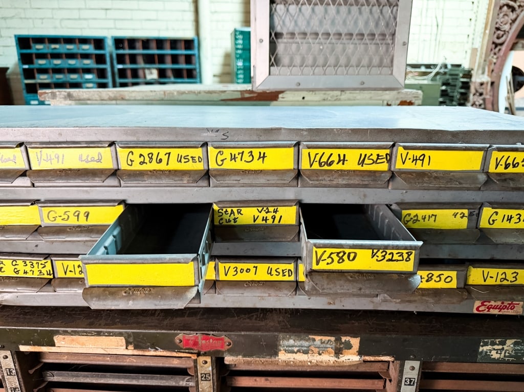 EQUIPTO INDUSTRIAL 24 DRAWER PARTS CABINET - 4