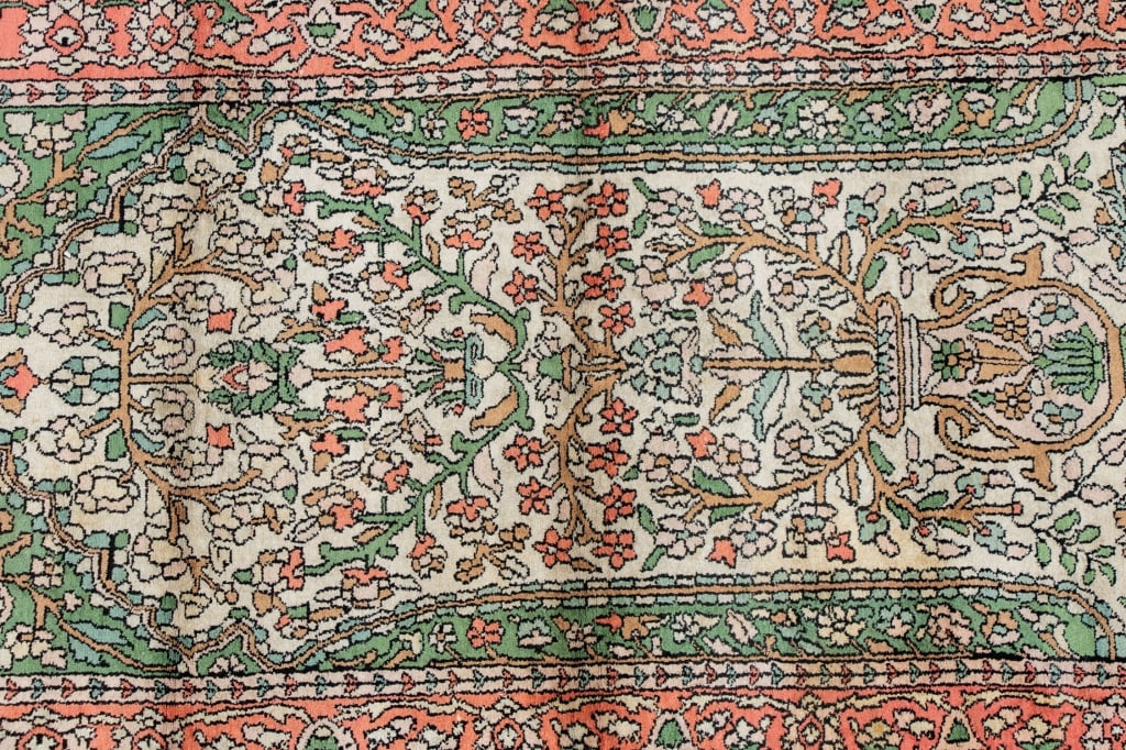 VINTAGE SILK HEREKE RUG - 2
